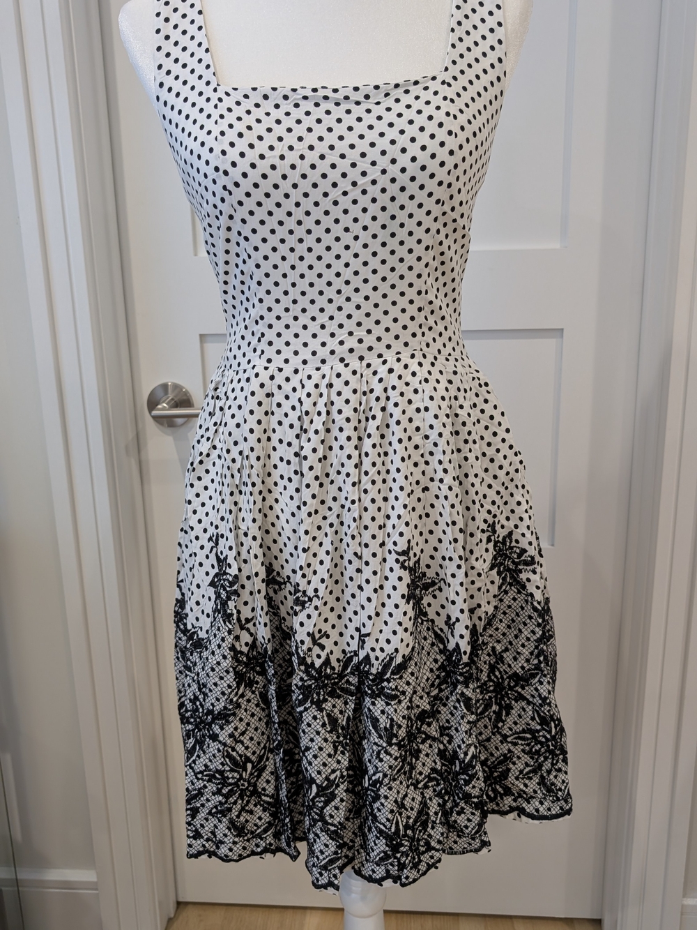 Sleeveless White and Black Polka Dot Midi Dress with Border Print